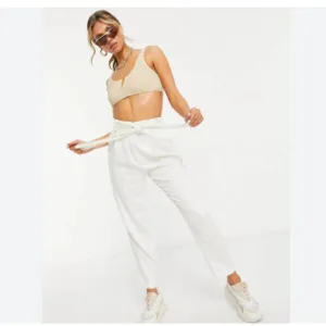AQUA Ladies White Linen Tapered Pants w/ Tie Belt