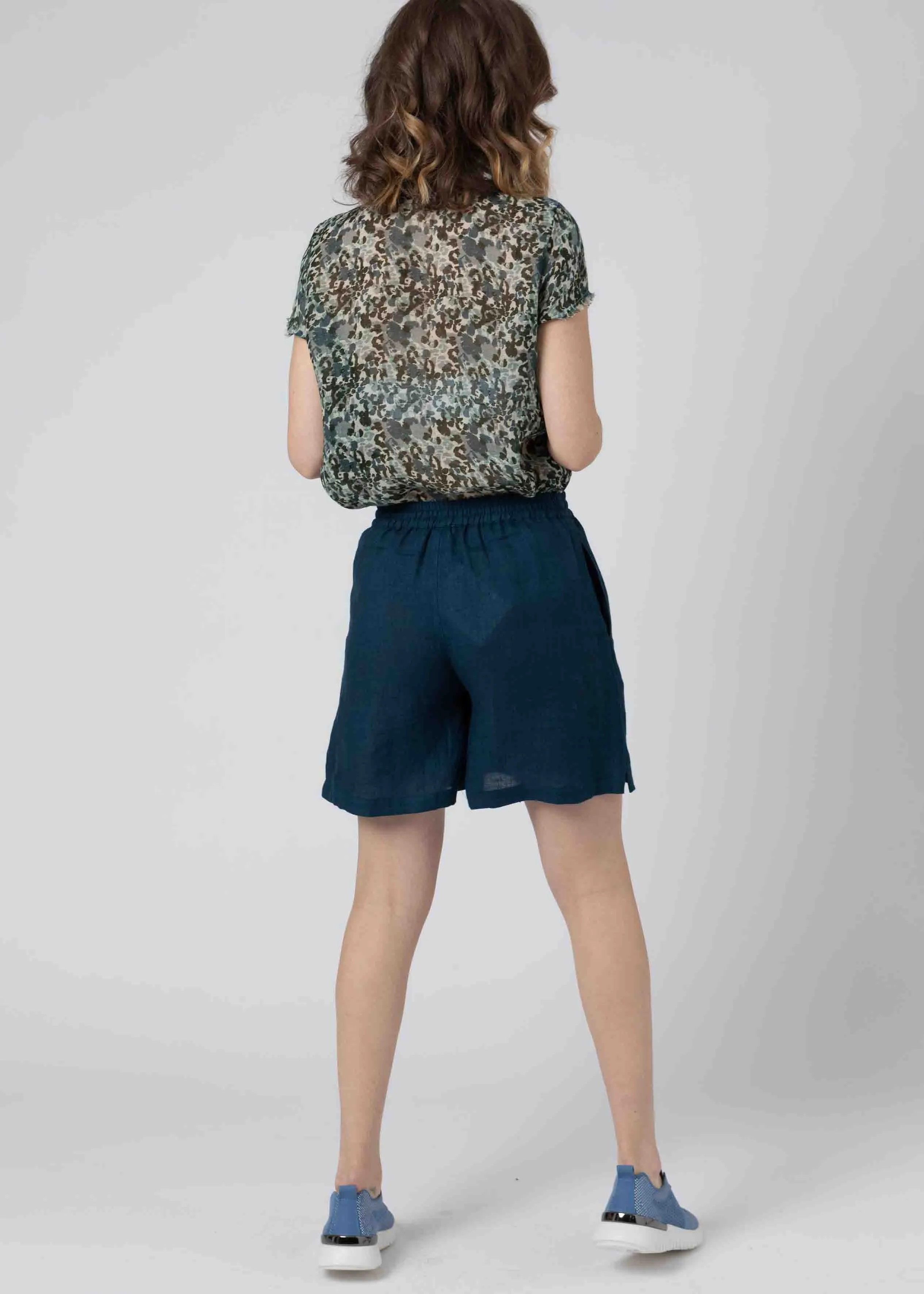 Lyla Linen Relaxed Elastic Waist Pull On Shorts