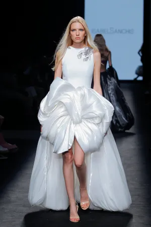 Sleeveless Ruffled Dress with Overskirt