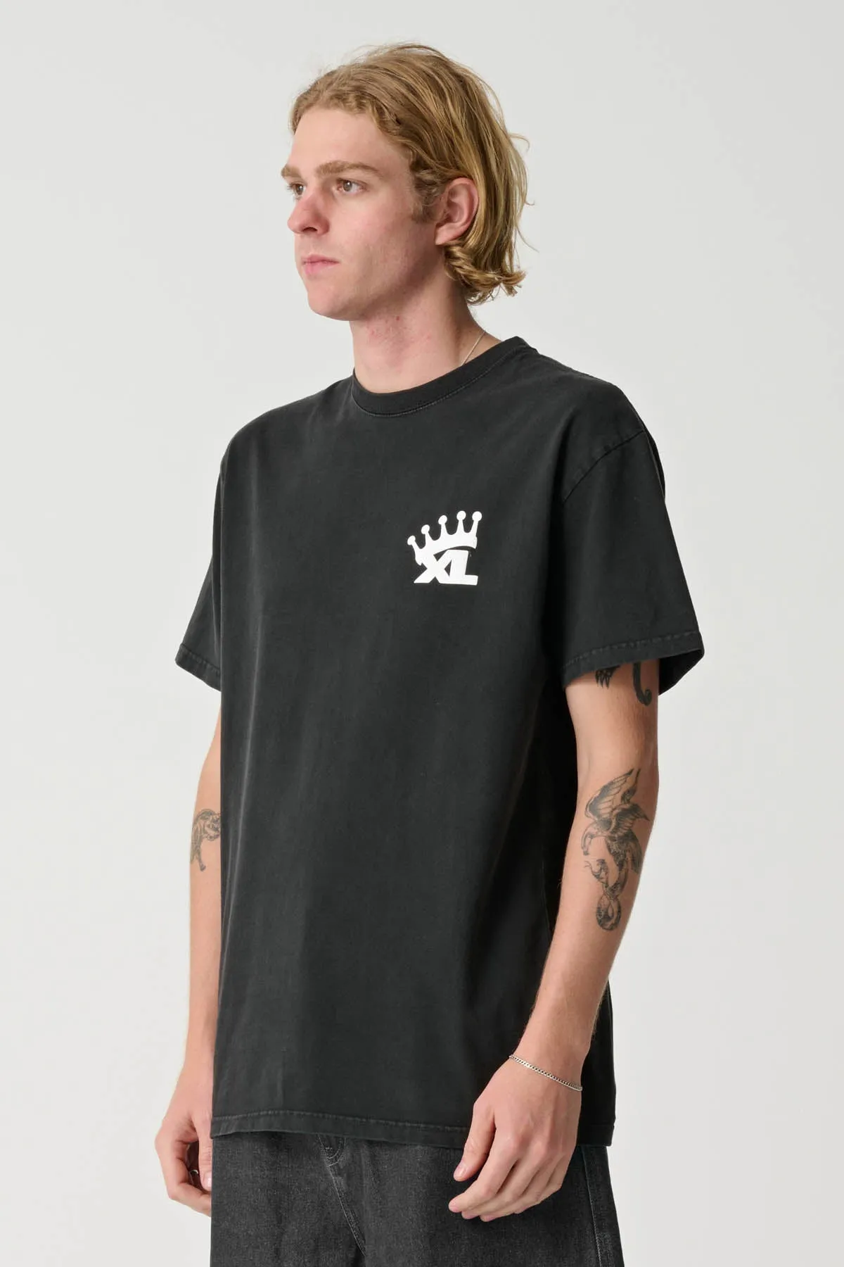 XL CROWN TEE - PIGMENT BLACK